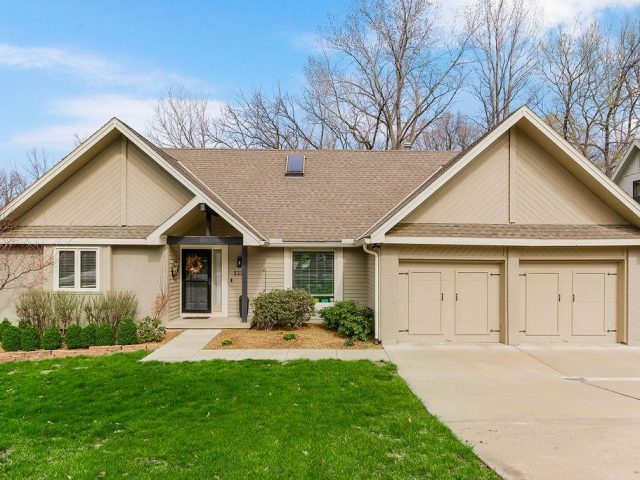 Homes for Sale in Kansas City, MO 64151 | 5320 NW Walden Drive
