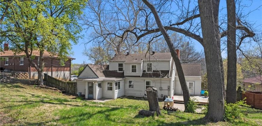 Homes for Sale in Kansas City, MO 64116 | 314 NE PARK Circle