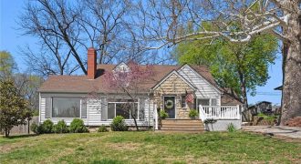 Homes for Sale in Kansas City, MO 64116 | 314 NE PARK Circle