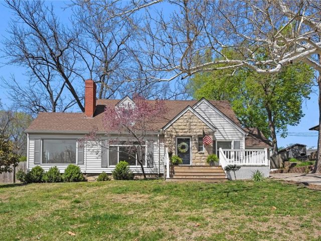 Homes for Sale in Kansas City, MO 64116 | 314 NE PARK Circle