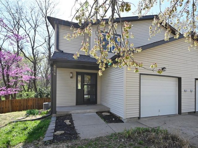 Homes for Sale in Kansas City, MO 64151 | 6816 N Fisk Avenue