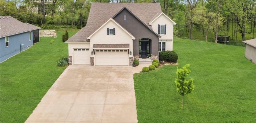 Homes for Sale in Weatherby Lake, MO 64152 | 8016 NW Roberts Road