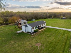20609-NE-161st-Street-mls-2544231-image-1