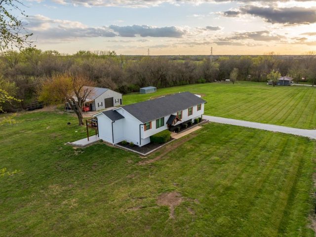 Homes for Sale in Kearney, MO 64060 | 20609 NE 161st Street