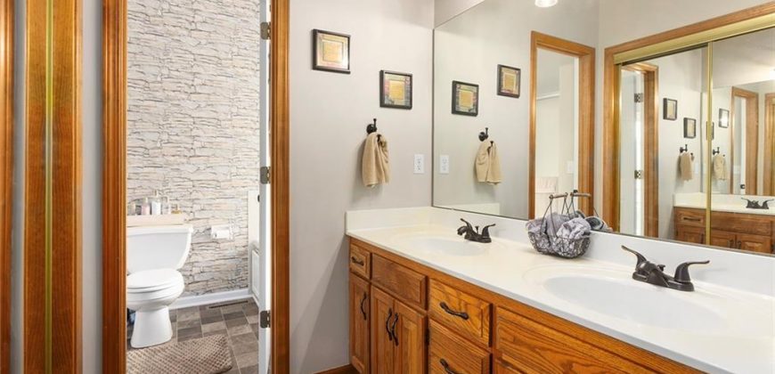 Homes for Sale in Smithville, MO 64089 | 304  Lakeview Drive