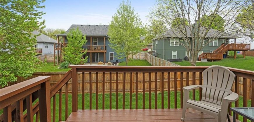 Homes for Sale in Smithville, MO 64089 | 304  Lakeview Drive