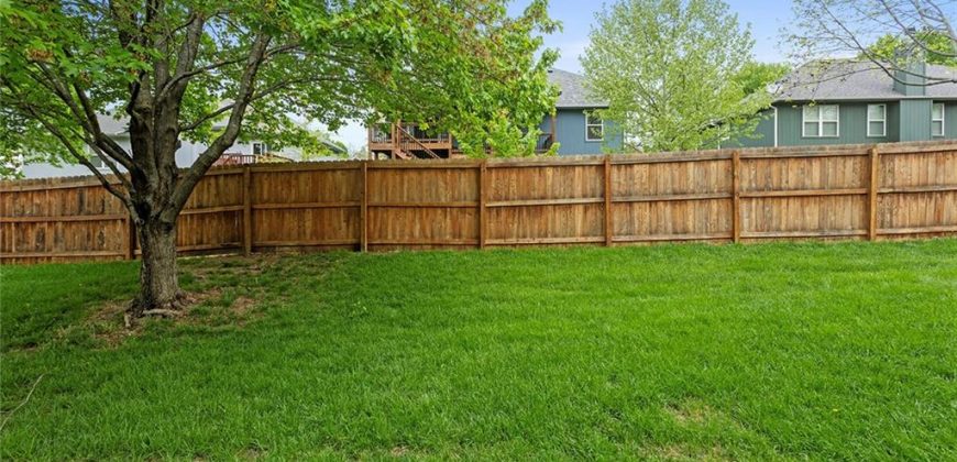 Homes for Sale in Smithville, MO 64089 | 304  Lakeview Drive