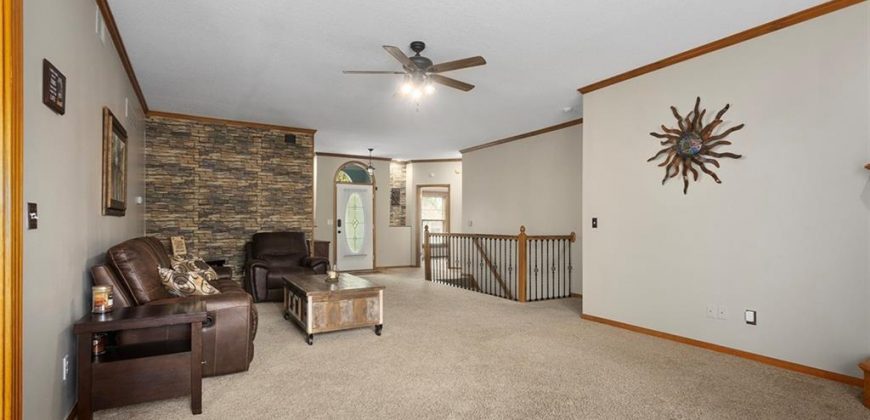 Homes for Sale in Smithville, MO 64089 | 304  Lakeview Drive