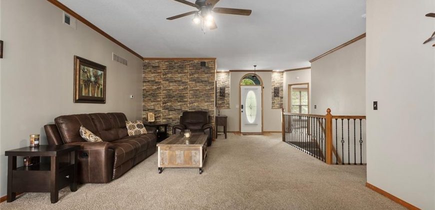 Homes for Sale in Smithville, MO 64089 | 304  Lakeview Drive