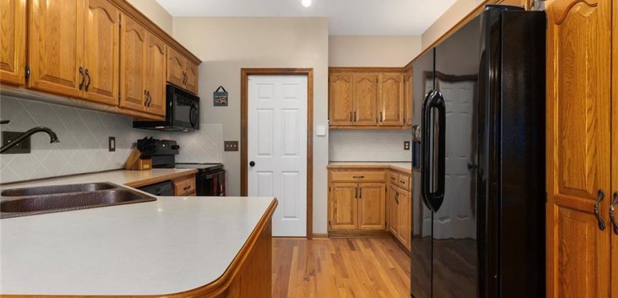 Homes for Sale in Smithville, MO 64089 | 304  Lakeview Drive