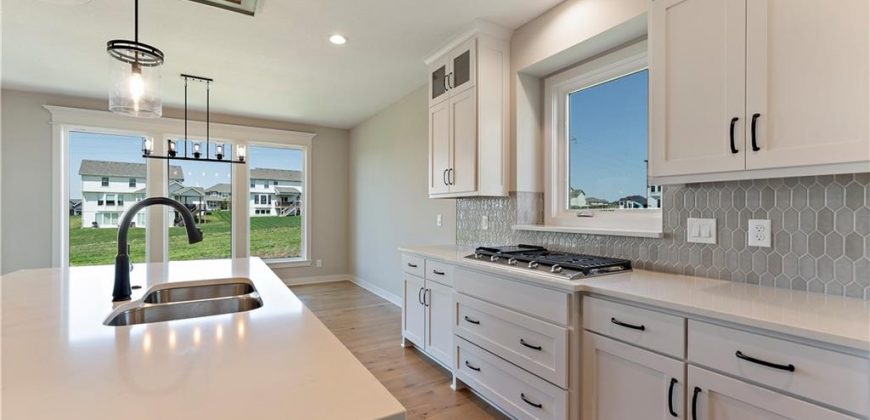 Homes for Sale in Kansas City, MO 64155 | 1320 NW 106th Terrace