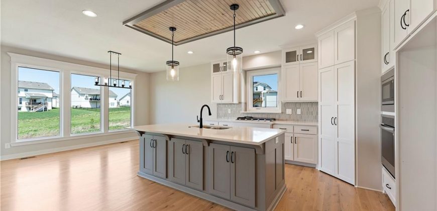 Homes for Sale in Kansas City, MO 64155 | 1320 NW 106th Terrace