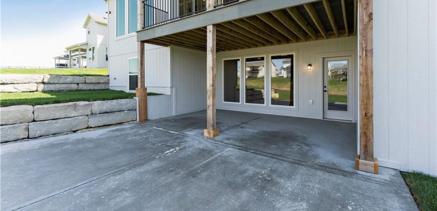 Homes for Sale in Kansas City, MO 64155 | 1320 NW 106th Terrace