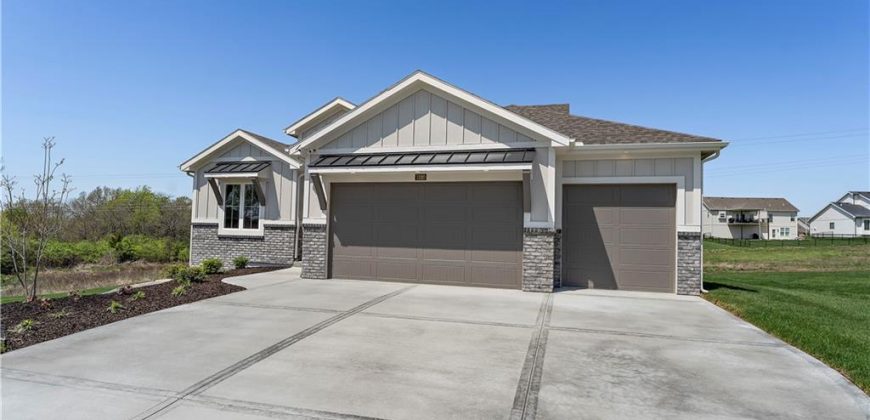 Homes for Sale in Kansas City, MO 64155 | 1320 NW 106th Terrace