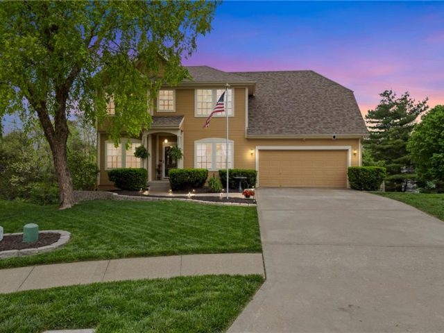 Homes for Sale in Kansas City, MO 64154 | 8553 N Gower Avenue