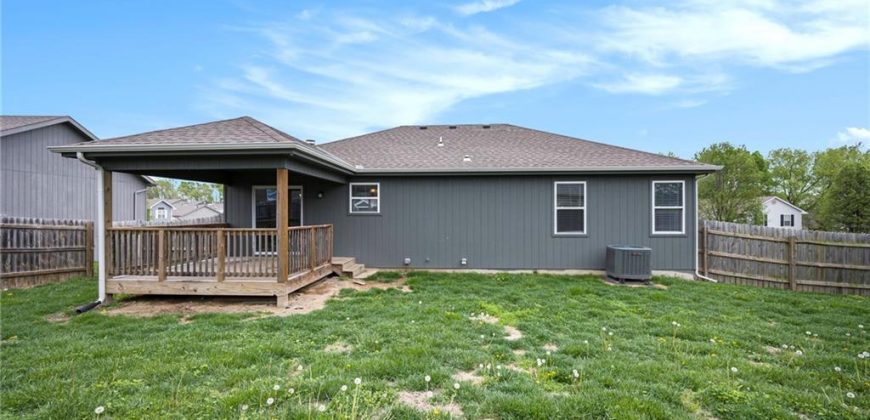 Homes for Sale in Smithville, MO 64089 | 902  Sunflower Street