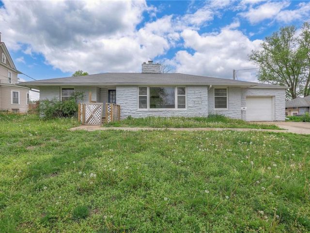 Homes for Sale in Excelsior Springs, MO 64024 | 506 N Kimball Street