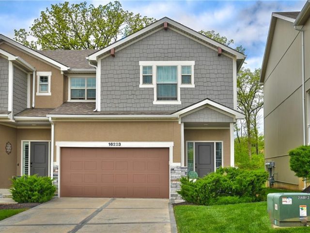 Homes for Sale in Parkville, MO 64152 | 16223  Moon Shot Street