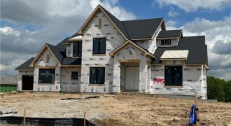 Homes for Sale in Parkville, MO 64152 | 7445 NW Fawn Avenue
