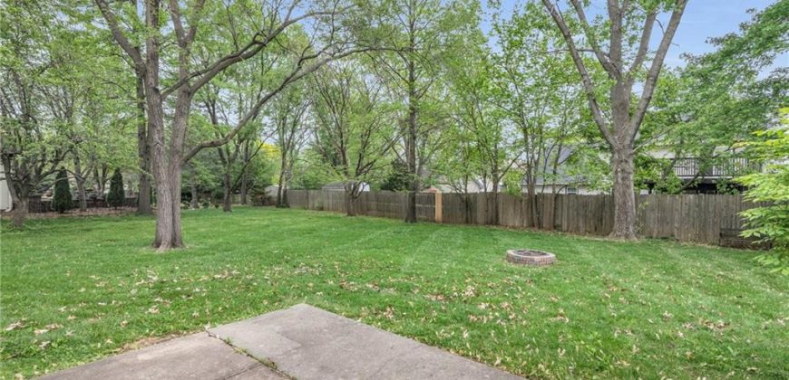 Homes for Sale in Kansas City, MO 64154 | 8535 N Overland Drive