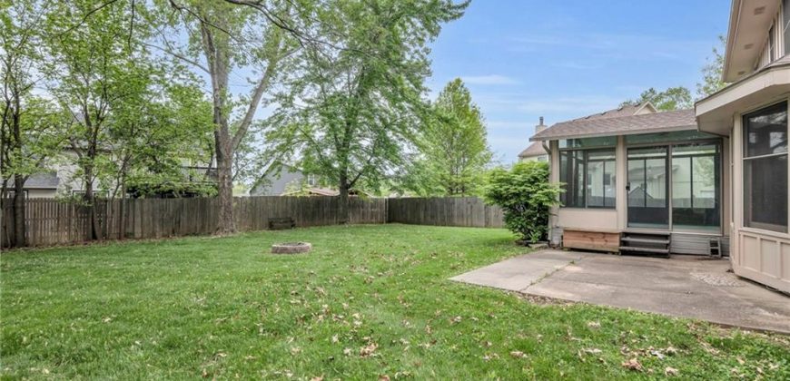 Homes for Sale in Kansas City, MO 64154 | 8535 N Overland Drive