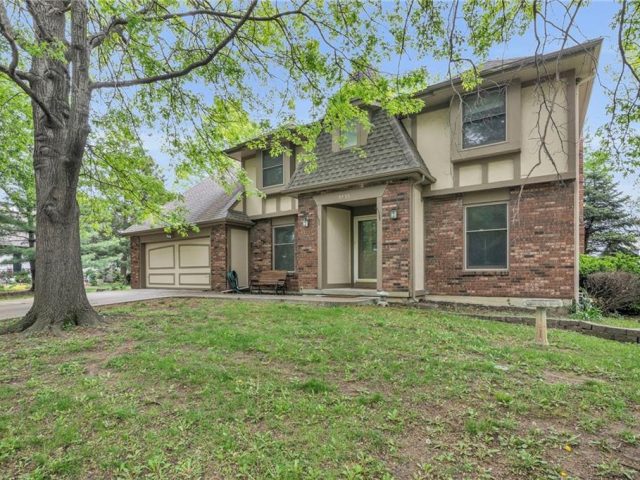 Homes for Sale in Kansas City, MO 64154 | 8535 N Overland Drive