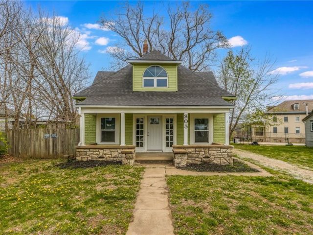 Homes for Sale in Excelsior Springs, MO 64024 | 805  St Louis Avenue
