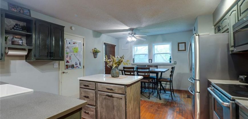 Homes for Sale in Liberty, MO 64068 | 417  Locust Street