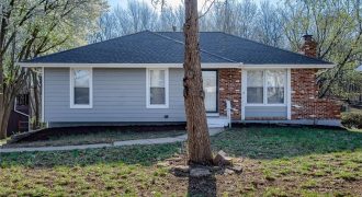 Homes for Sale in Kansas City, MO 64118 | 8019 N Brooklyn Avenue