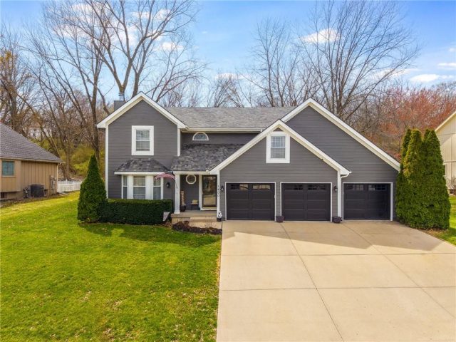 Homes for Sale in Liberty, MO 64068 | 1400  Telford Drive