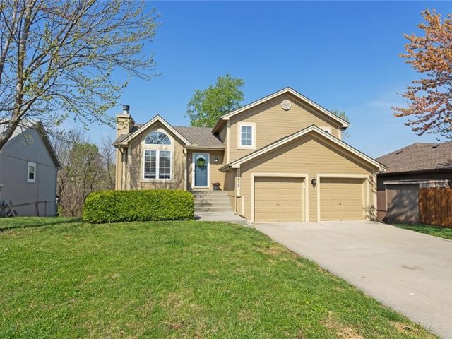 Homes for Sale in Kansas City, MO 64157 | 11212 N Ditman Avenue