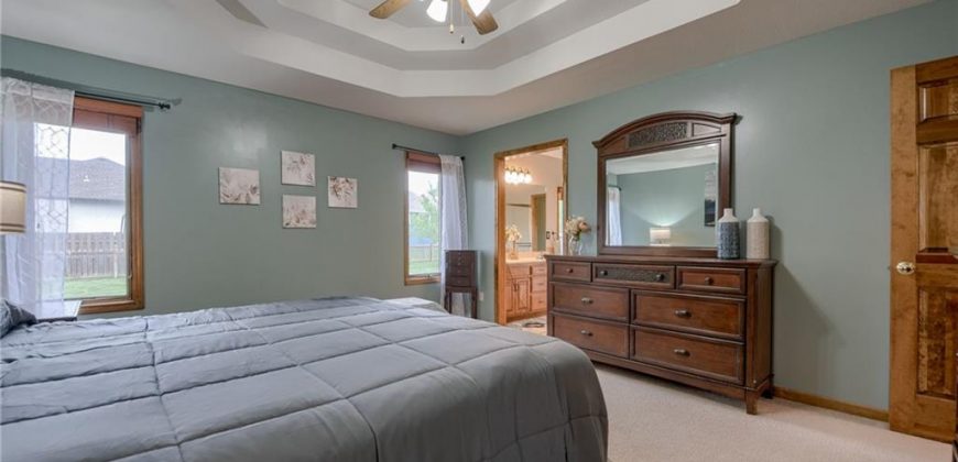 Homes for Sale in Smithville, MO 64089 | 204  Surrey Court