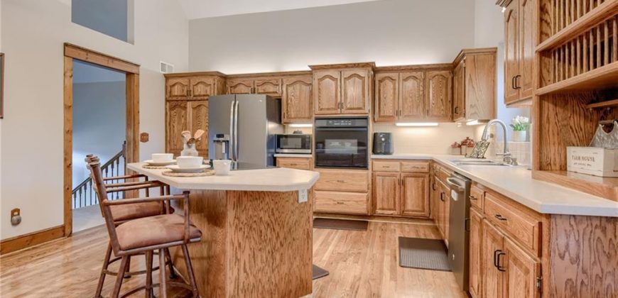 Homes for Sale in Smithville, MO 64089 | 204  Surrey Court