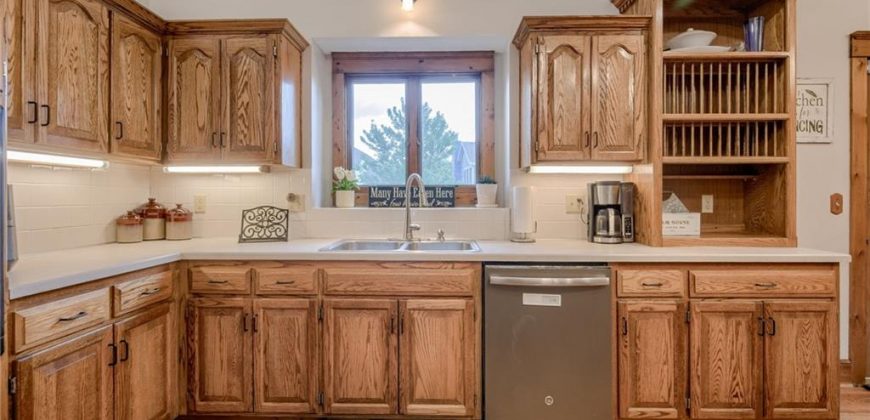 Homes for Sale in Smithville, MO 64089 | 204  Surrey Court