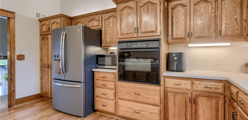 Homes for Sale in Smithville, MO 64089 | 204  Surrey Court