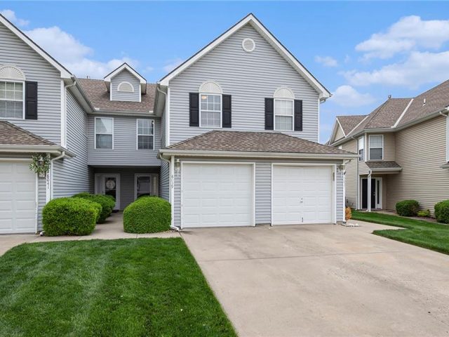 Homes for Sale in Kansas City, MO 64119 | 8039 N Lawn Avenue