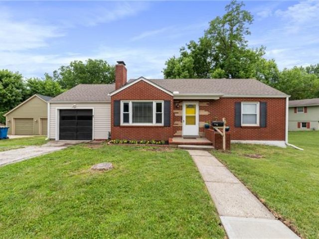 Homes for Sale in Liberty, MO 64068 | 529  liberty Drive