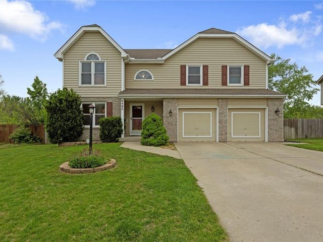 Homes for Sale in Kansas City, MO 64152 | 6482 NW Altus Drive