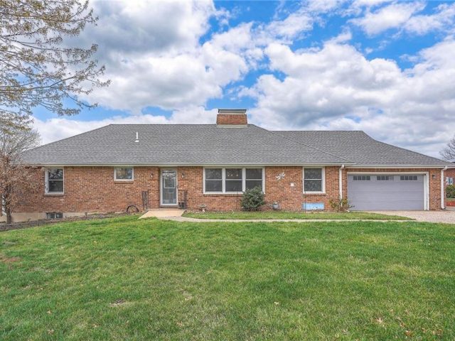 Homes for Sale in Kansas City, MO 64151 | 6606 NW Hilldale Drive