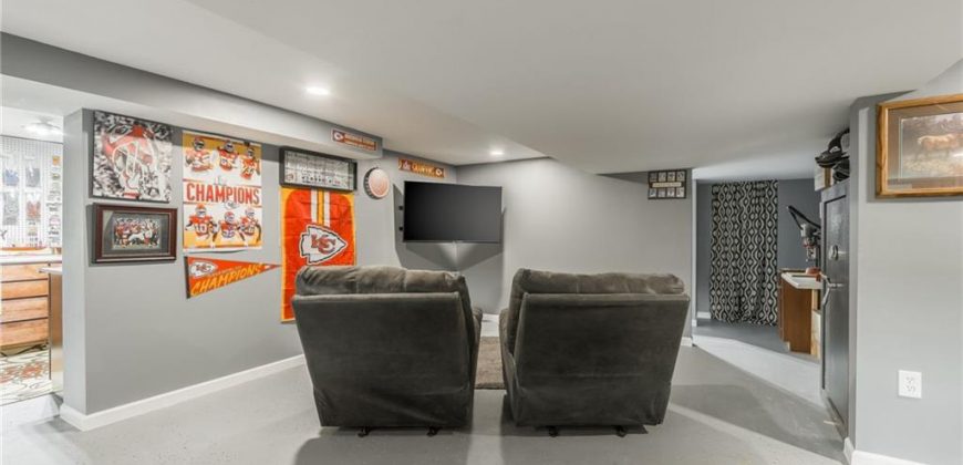 Homes for Sale in Kansas City, MO 64119 | 6806 N Euclid Avenue