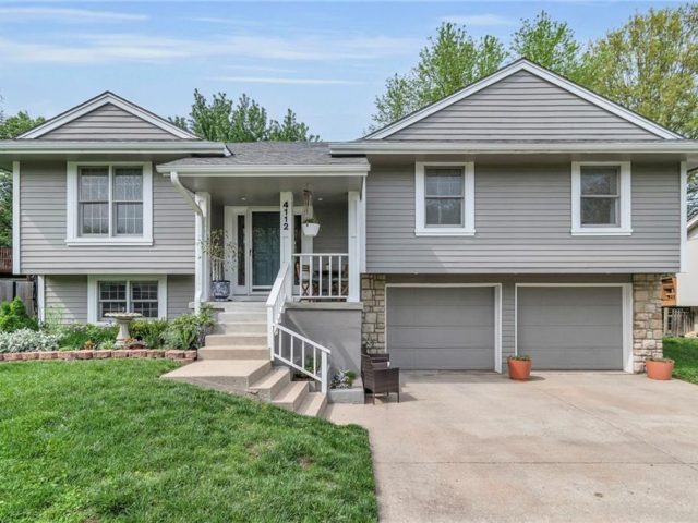 Homes for Sale in Kansas City, MO 64151 | 4112 NW 64th Place