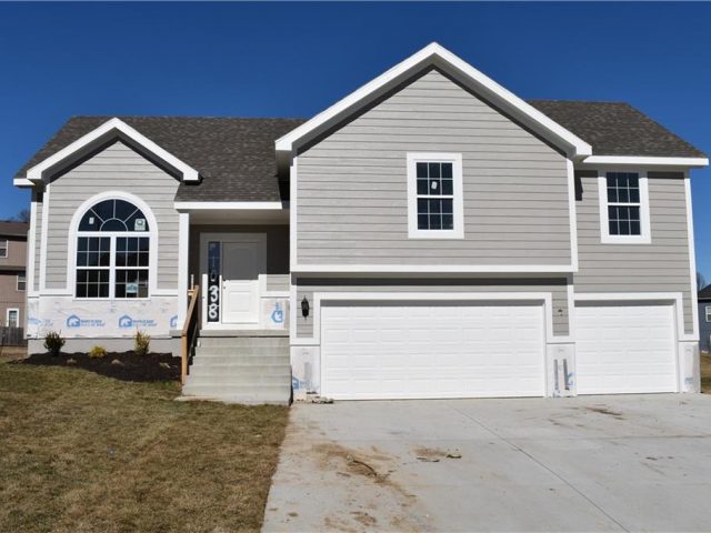 Homes for Sale in Liberty, MO 64068 | 1038  Jasmine Drive