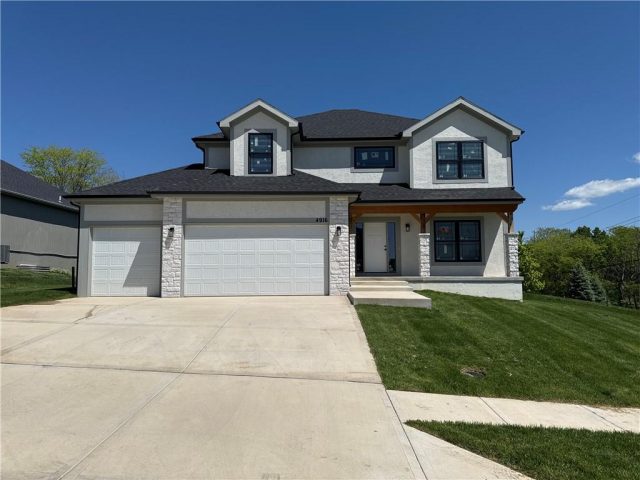 Homes for Sale in Kansas City, MO 64156 | 4916 NE 88TH Street