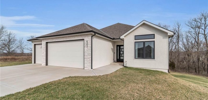 Homes for Sale in Smithville, MO 64089 | 502  Whitetail Court