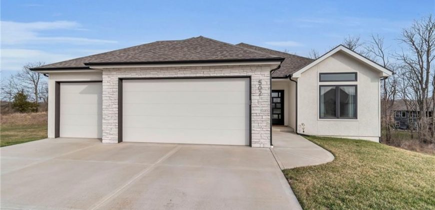 Homes for Sale in Smithville, MO 64089 | 502  Whitetail Court