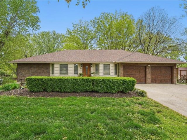Homes for Sale in Kearney, MO 64060 | 1403 S Prospect Street