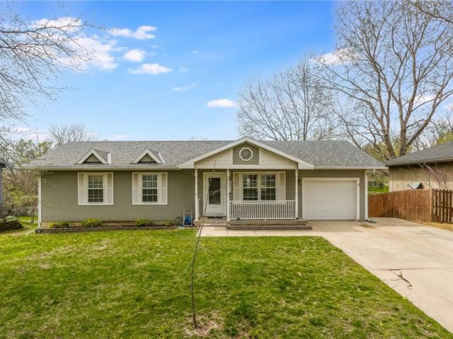 Homes for Sale in Kearney, MO 64060 | 1402  Rose Street