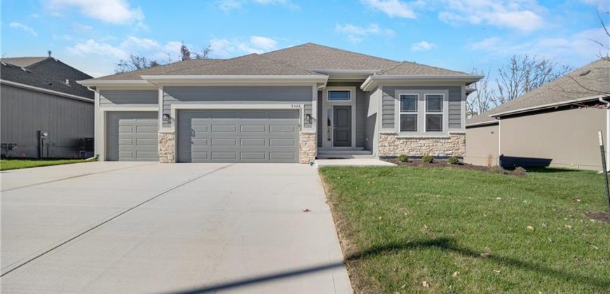 Homes for Sale in Kansas City, MO 64154 | 9335 N Belton Avenue