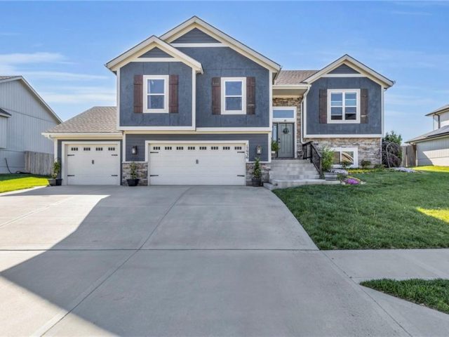 Homes for Sale in Weston, MO 64098 | 17936  Sunrise Drive