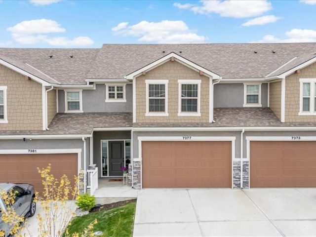 Homes for Sale in Parkville, MO 64152 | 7377  Grand Slam Street, Unit#32 C